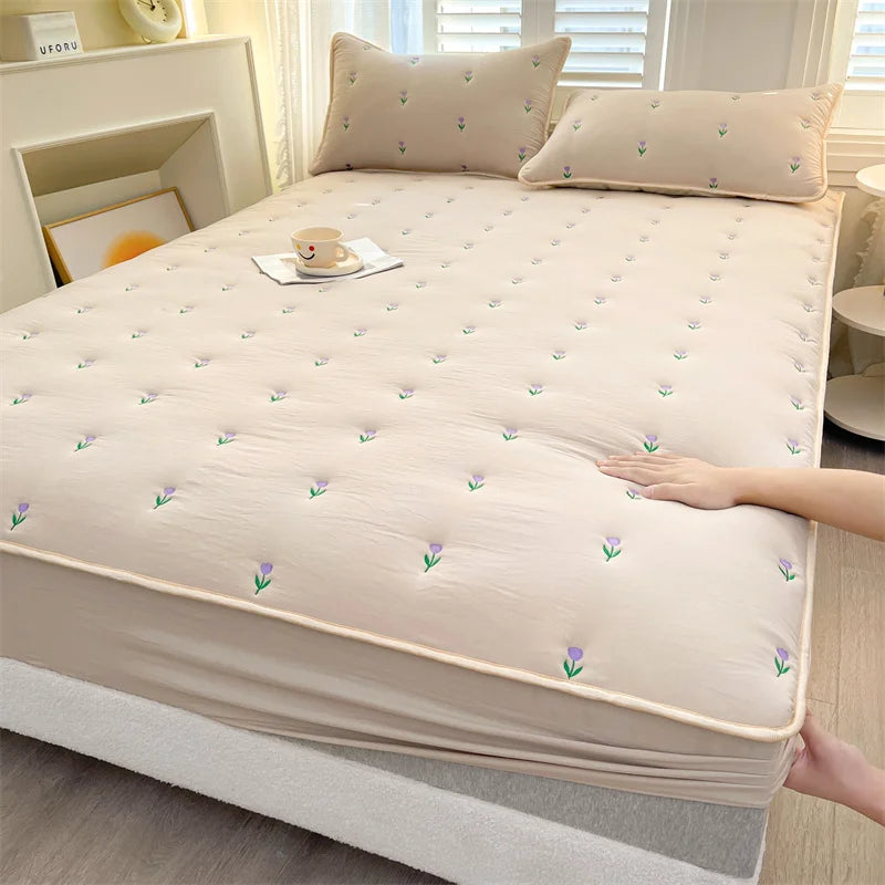 Bonenjoy Bed Cover Embroidered Mattress Cover Quilted Bed Linen Thickened Fitted Sheet Home Bedspread 매트리스커버 (No Pillowcase)