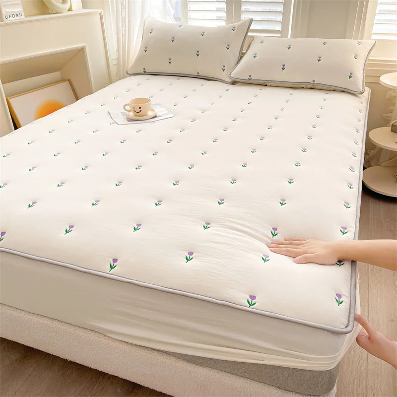 Bonenjoy Bed Cover Embroidered Mattress Cover Quilted Bed Linen Thickened Fitted Sheet Home Bedspread 매트리스커버 (No Pillowcase)