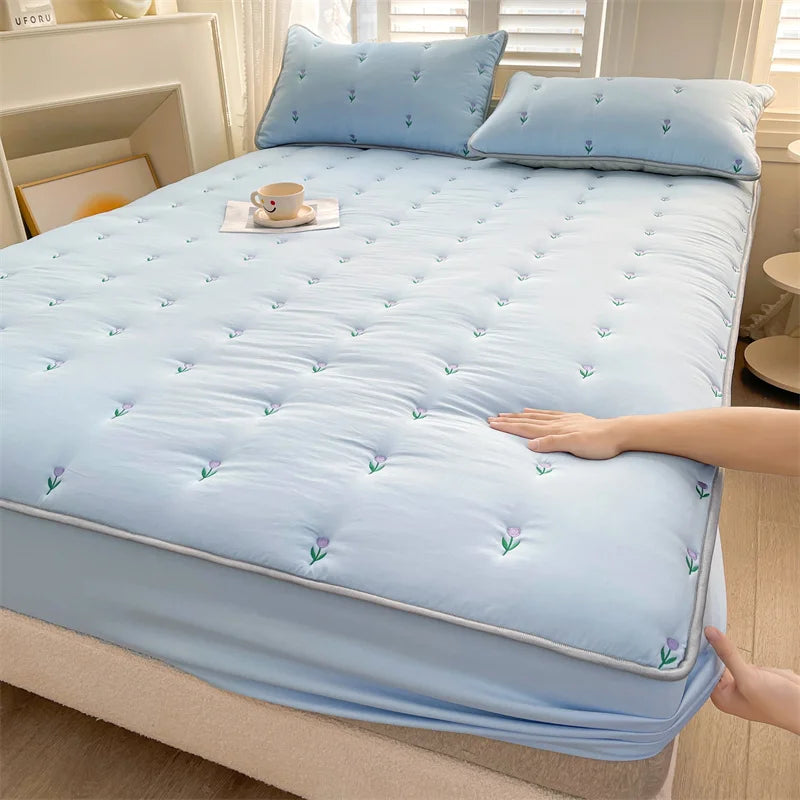Bonenjoy Bed Cover Embroidered Mattress Cover Quilted Bed Linen Thickened Fitted Sheet Home Bedspread 매트리스커버 (No Pillowcase)
