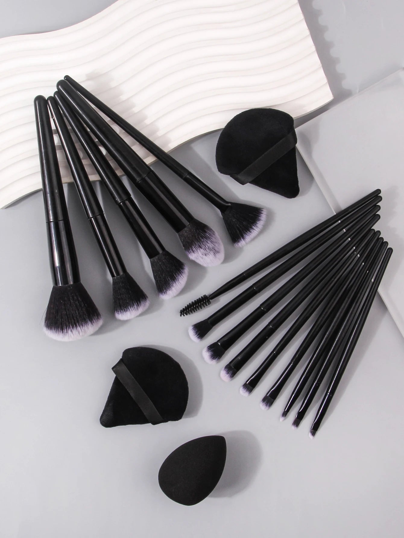 Professional Makeup Brush Set - 21pcs Soft Hair Cosmetic Brushes with Holder