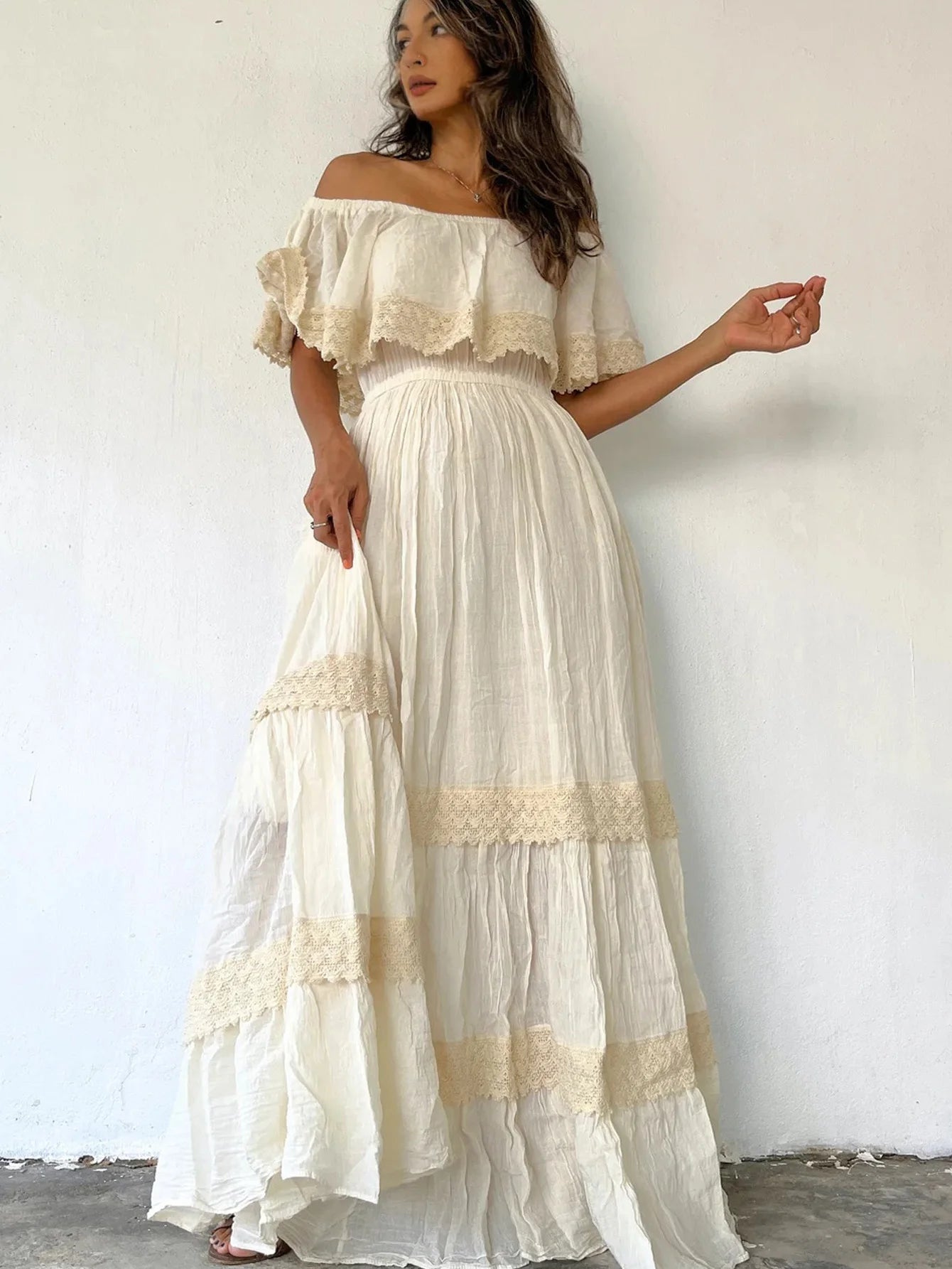 Retro Floral Print Maxi Dress - V-Neck with Flared Sleeves