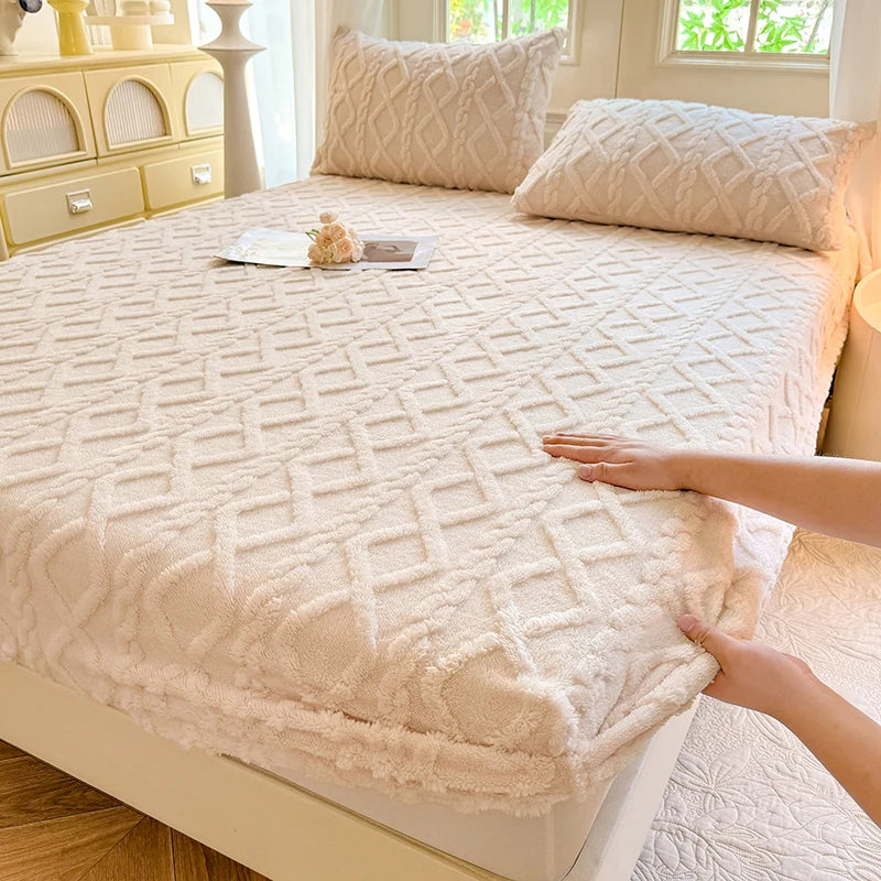 Jacquard Bed Cover Embossed Velvet Mattress Cover Bedsheet Mattress Protector Winter Warm Fitted Sheet Mattress Pad Thickened